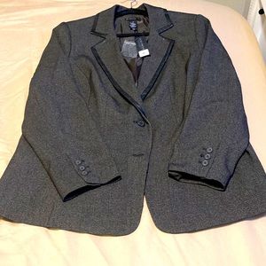 Lane Bryant suit mixed soft plaid black and gray/faux leather trim. Sz 18